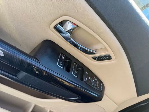 Used 2017 Kia Sedona SX image 11