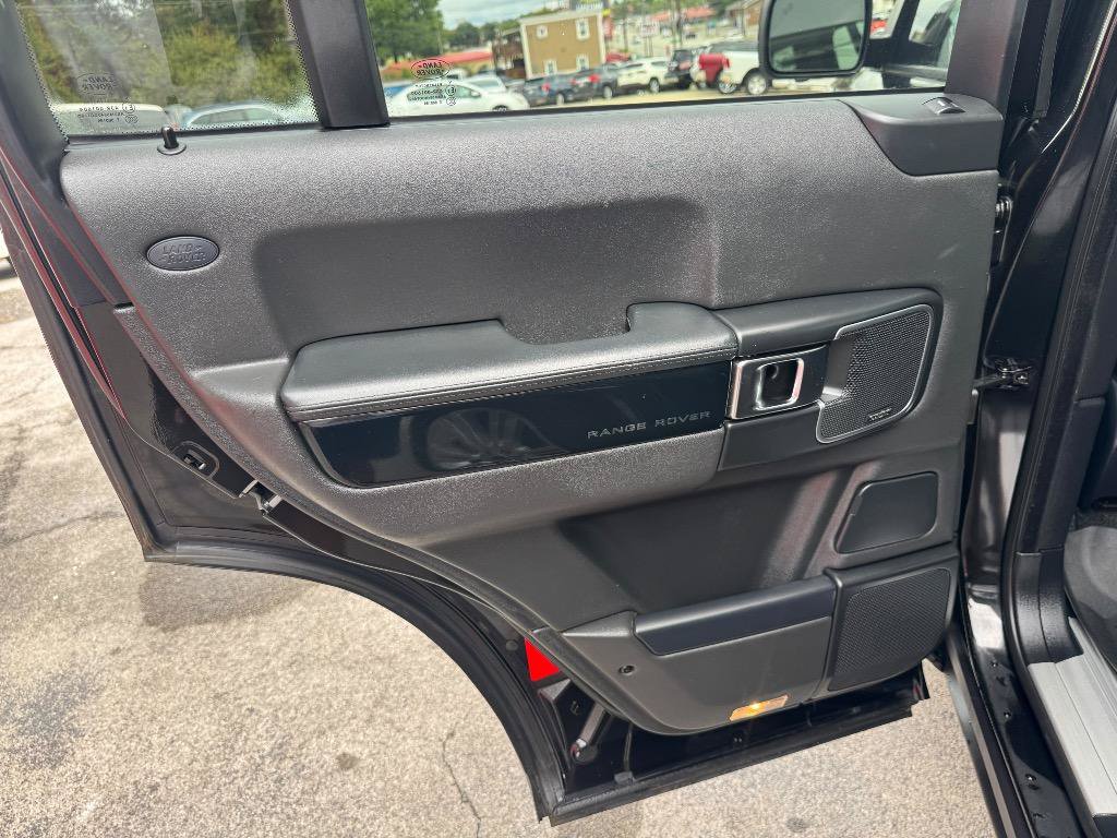 Used 2012 Land Rover Range Rover HSE LUX AWD/4WD image 22