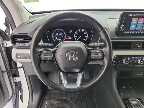 Used 2023 Honda Pilot Touring image 22