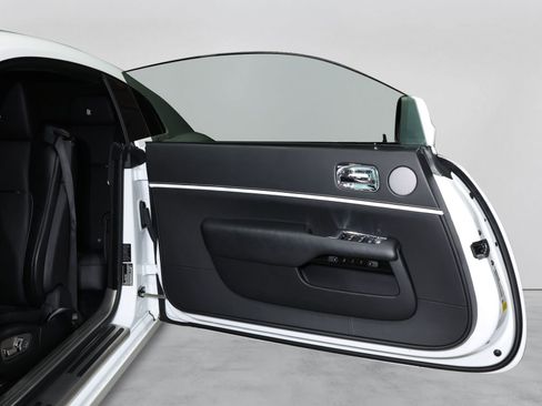 Used 2019 Rolls-Royce Wraith RWD image 43