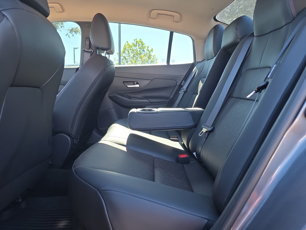 Used 2026 Nissan Sentra SR w/ SR Premium Package FWD image 32