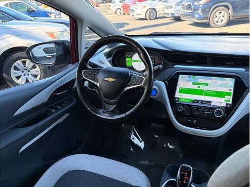 Used 2018 Chevrolet Bolt LT FWD image 5