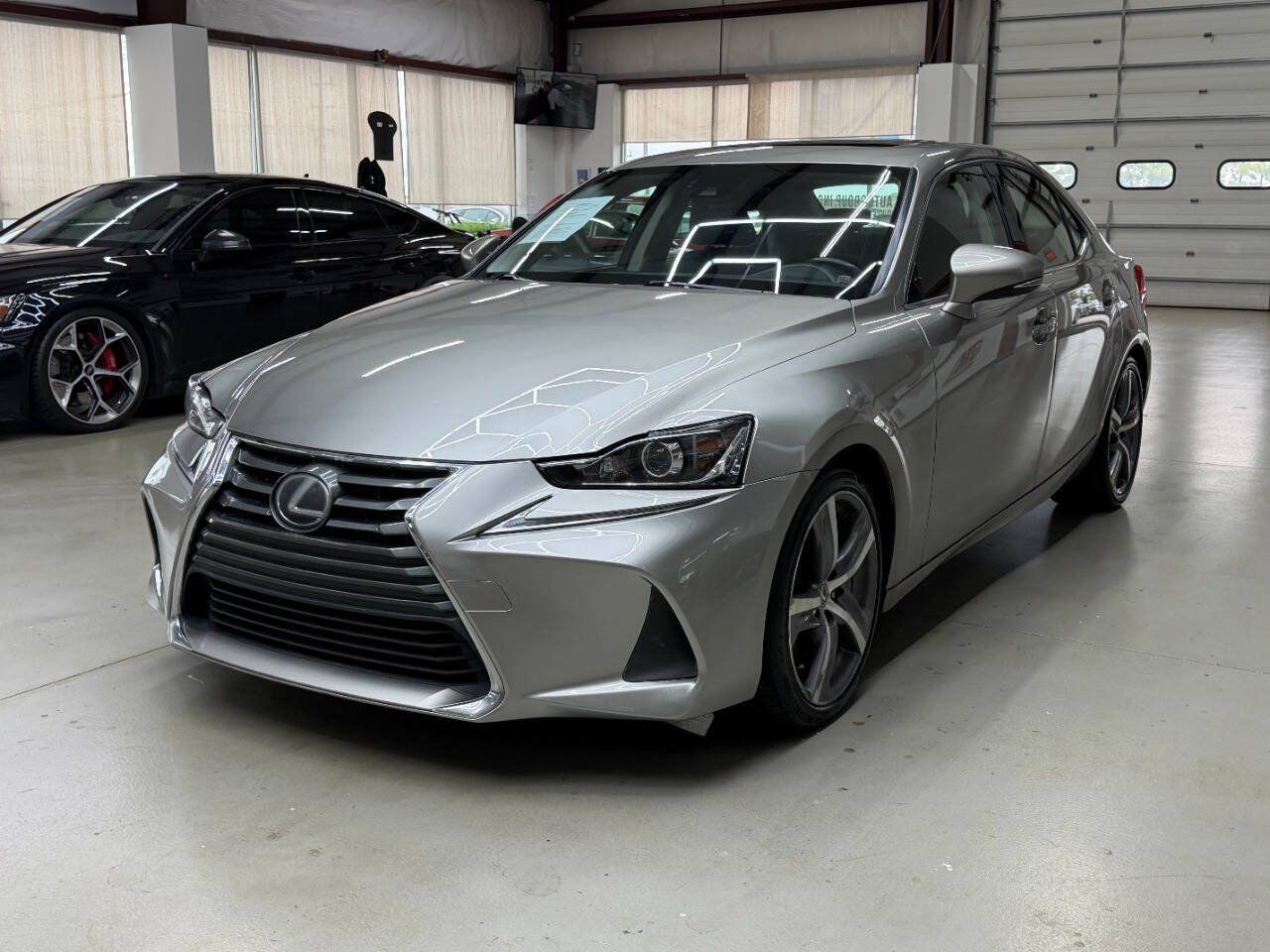Used 2018 Lexus IS 300 AWD w/ Comfort Package image 5