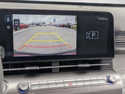 Used 2025 Hyundai Kona SEL image 12