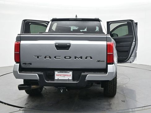 Used 2025 Toyota Tacoma SR5 AWD/4WD image 35