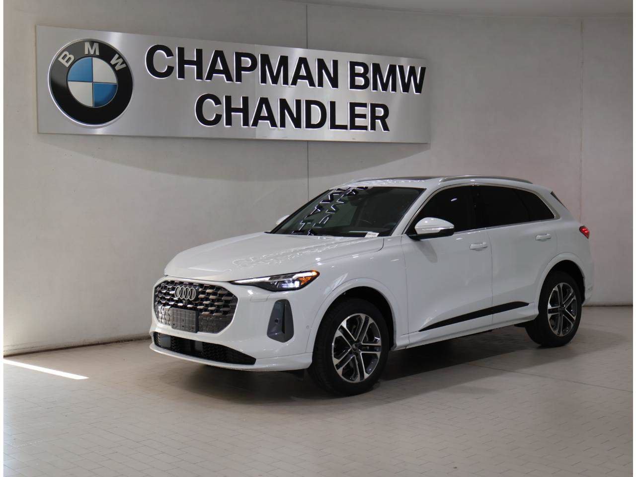 Used 2025 Audi Q5 Premium Plus AWD/4WD image 1