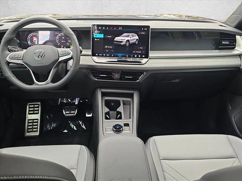 New 2026 Volkswagen Tiguan SE R-Line image 15