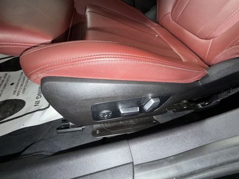 Used 2023 BMW 330i xDrive Sedan w/ Premium Package image 14