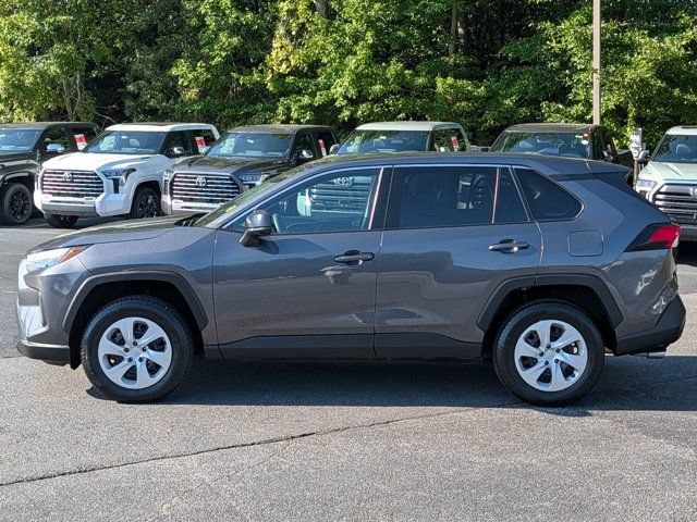 Used 2024 Toyota RAV4 LE FWD image 4
