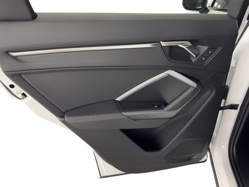 New 2025 Audi Q3 2.0T Premium image 17