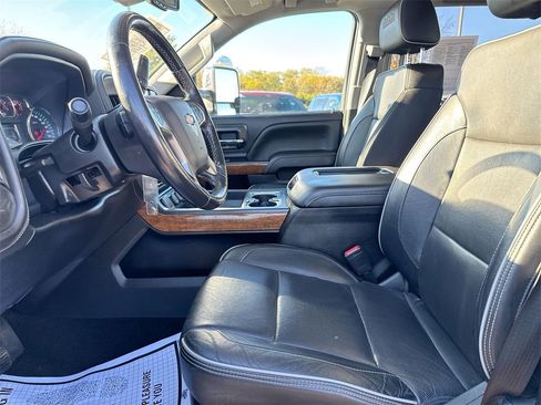 Used 2018 Chevrolet Silverado 3500 High Country w/ Duramax Plus Package image 20