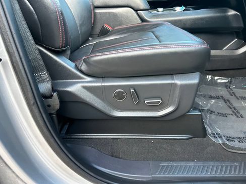 Used 2023 Ford Expedition Limited AWD/4WD image 55