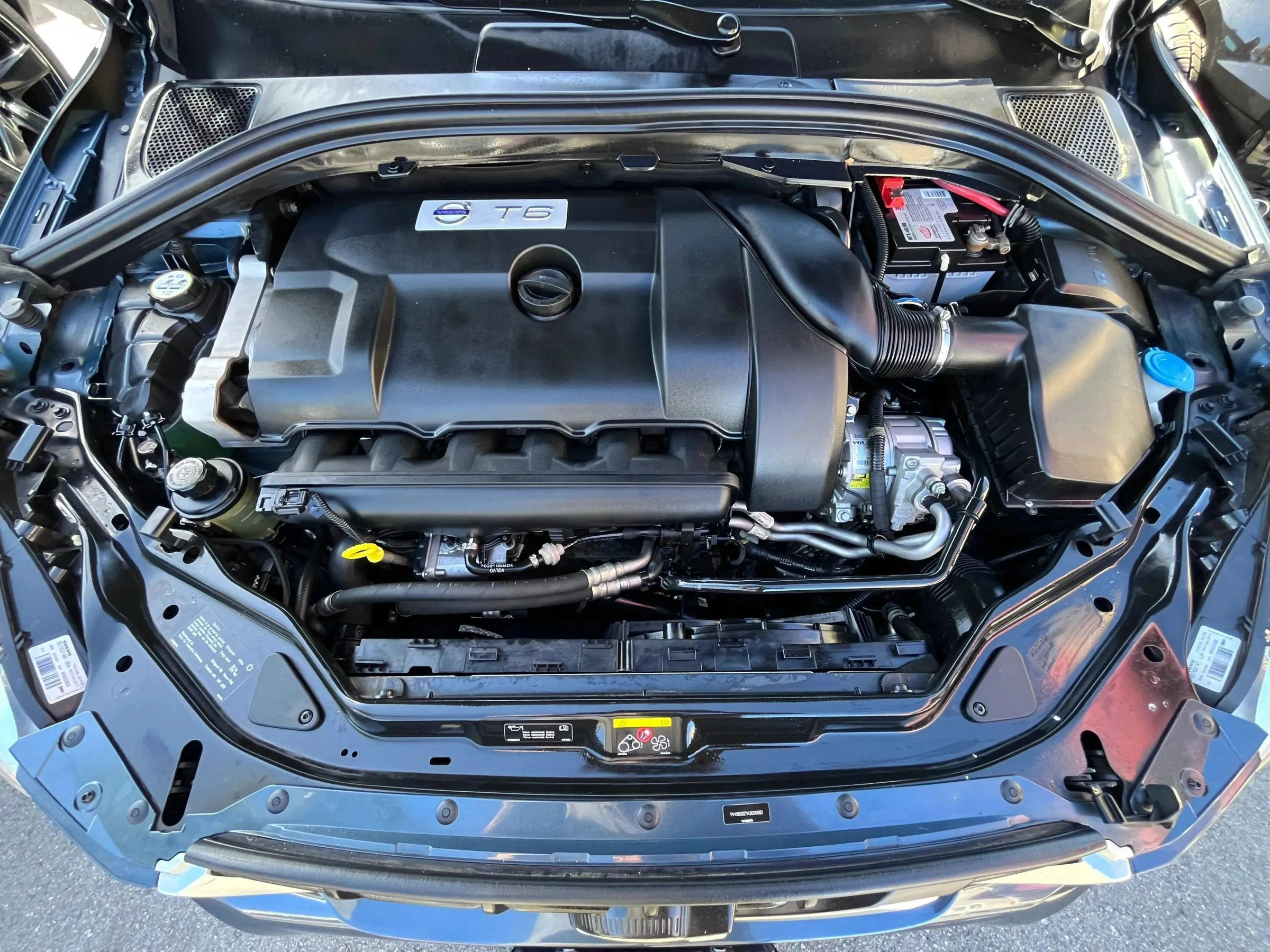 Used 2010 Volvo XC60 T6 AWD/4WD image 27