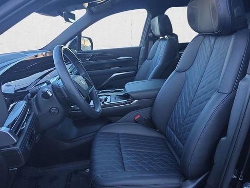 Used 2026 Cadillac Escalade IQL Sport 1 w/ LPO, ONYX Package image 17