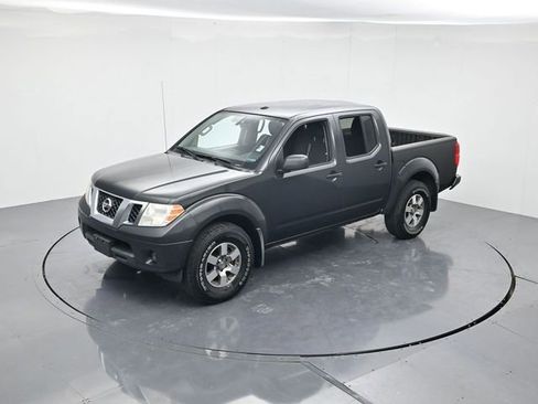 Used 2013 Nissan Frontier PRO-4X image 40