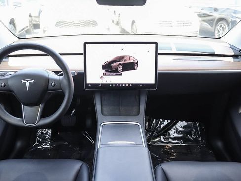 Used 2023 Tesla Model Y Long Range AWD/4WD image 14