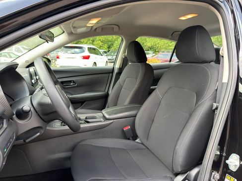Certified 2025 Nissan Sentra S FWD image 11