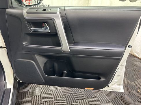 Used 2023 Toyota 4Runner SR5 AWD/4WD image 11