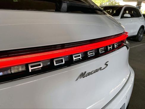Used 2021 Porsche Macan S AWD/4WD image 30
