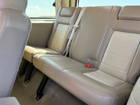 Used 2004 Ford Expedition Eddie Bauer image 18