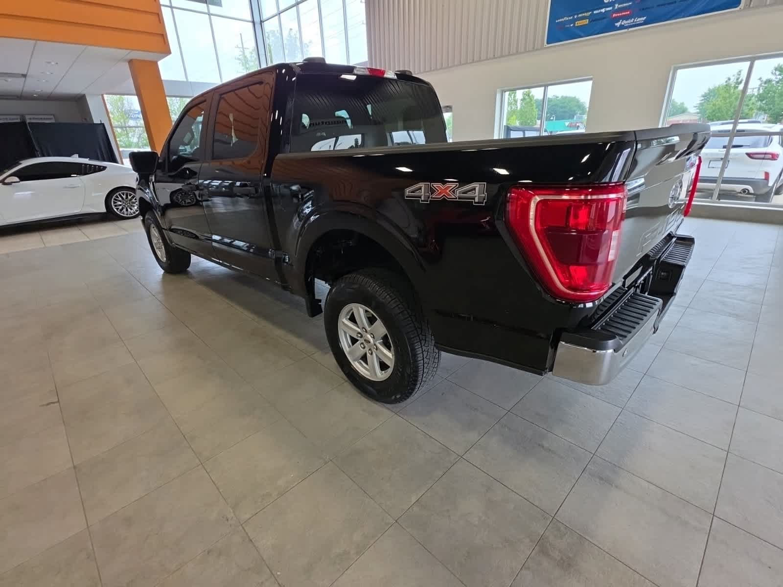 Used 2022 Ford F150 XLT w/ Trailer Tow Package AWD/4WD image 15
