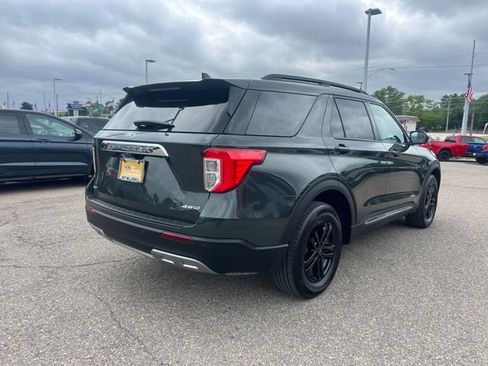 Certified 2024 Ford Explorer XLT w/ Equipment Group 202A AWD/4WD image 3