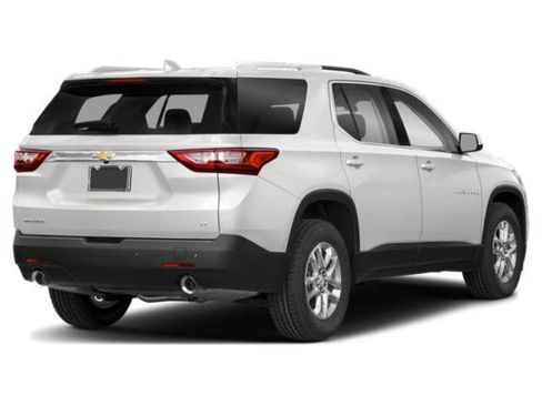 Used 2021 Chevrolet Traverse LT FWD image 2