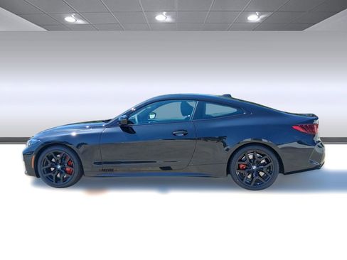 Used 2026 BMW M440i Coupe w/ Premium Package RWD image 2