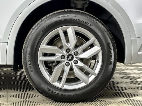 Used 2023 Audi Q5 2.0T Premium w/ Convenience Package image 24