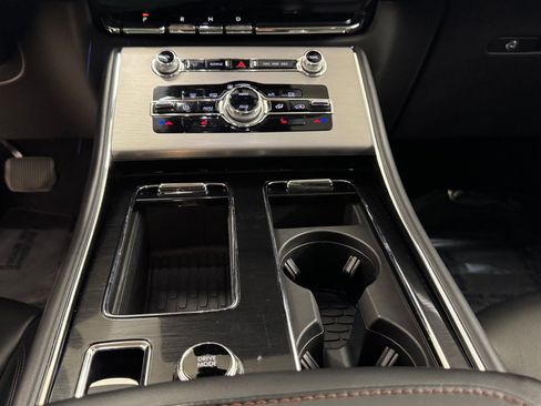 Used 2024 Lincoln Aviator AWD image 34