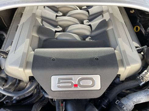 Used 2017 Ford Mustang GT Premium image 22