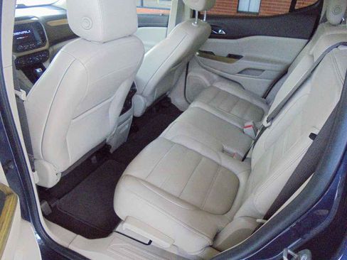 Used 2019 GMC Acadia Denali w/ Technology Package image 9