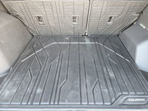 Used 2024 Chevrolet Equinox RS w/ RS Leather Package image 32