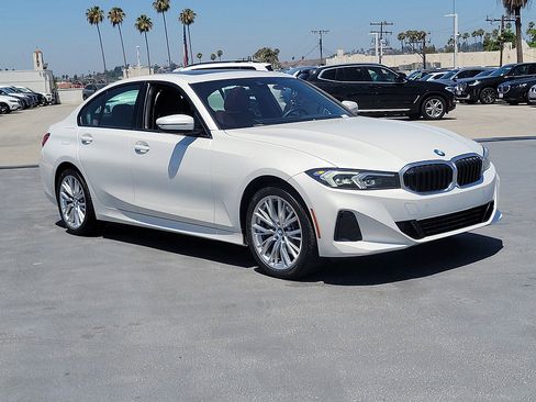 Used 2023 BMW 330i Sedan w/ Driving Assistance Package RWD image 4