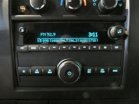 Used 2023 GMC Savana 2500 w/ Driver Convenience Package image 12