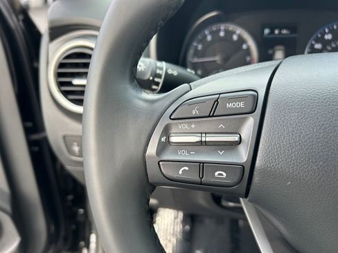 Certified 2021 Hyundai Kona SEL w/ Cargo Package image 17