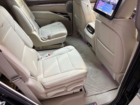 New 2025 Cadillac Escalade Sport Platinum w/ LPO, ONYX Package image 58