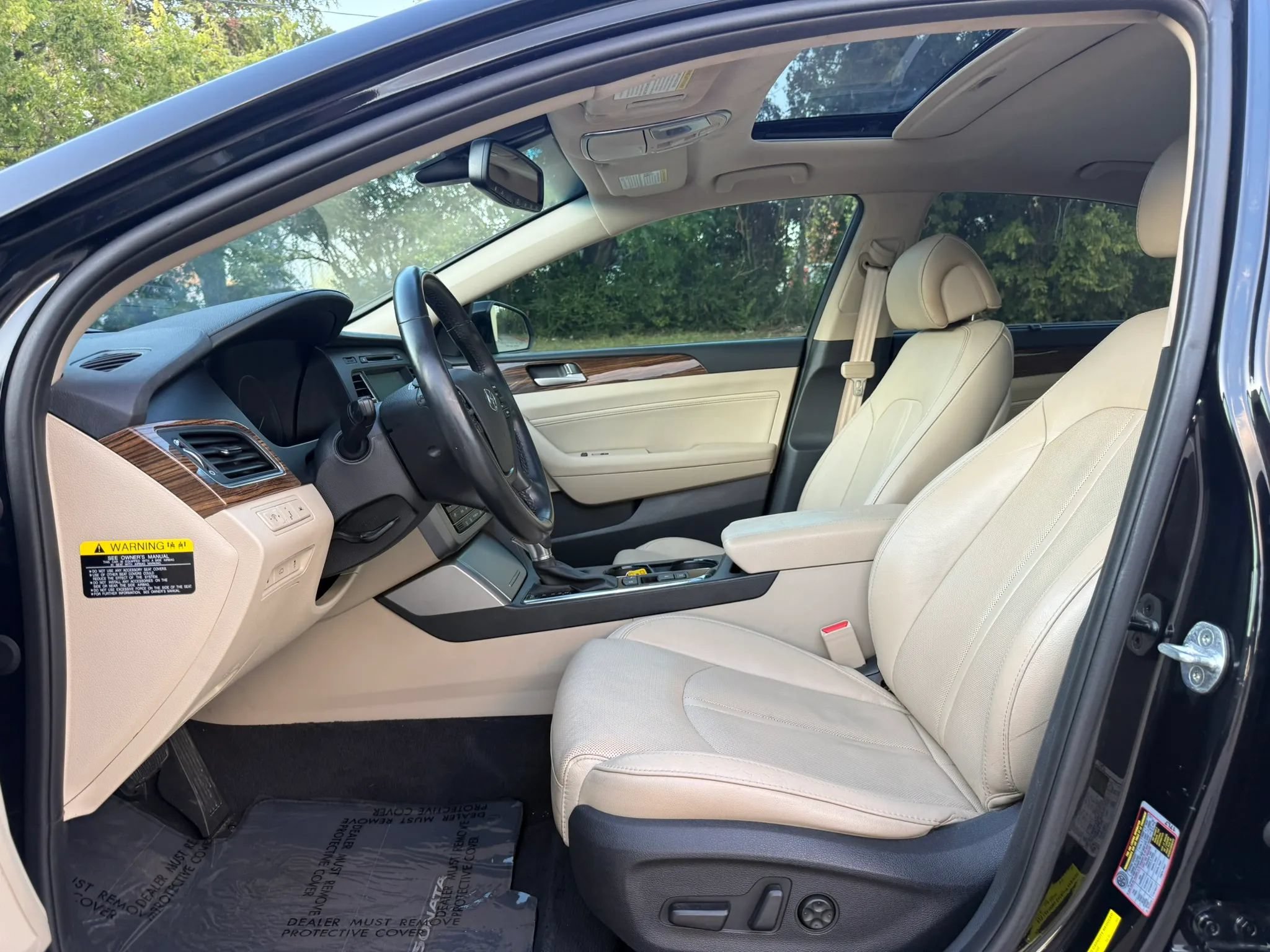 Used 2017 Hyundai Sonata Limited w/ Ultimate Package 04 FWD image 9