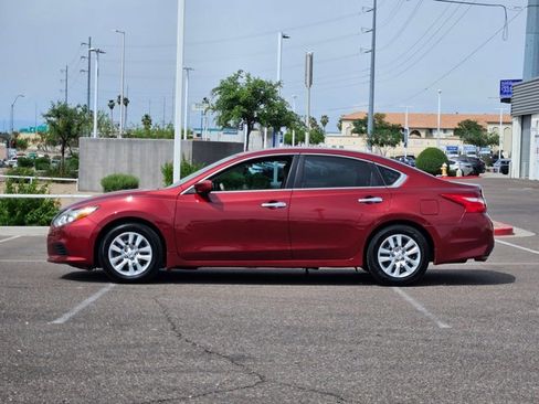 Used 2016 Nissan Altima 2.5 S w/ Power Driver Seat Package FWD image 8