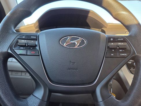 Used 2016 Hyundai Sonata SE image 17
