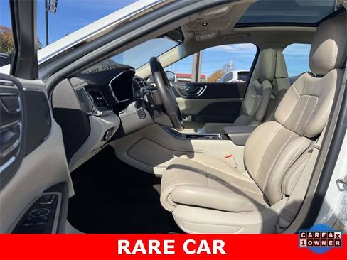 Certified 2020 Lincoln Continental Reserve image 10