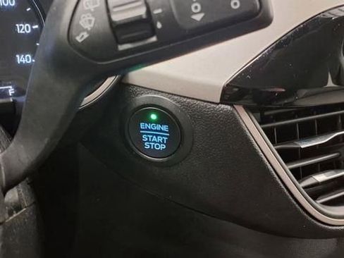 Used 2021 Ford Escape SE image 33