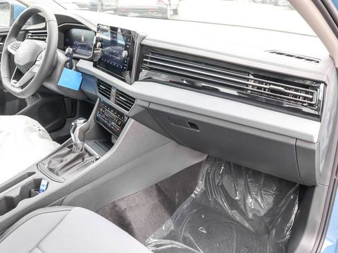 New 2026 Volkswagen Jetta SE FWD image 43