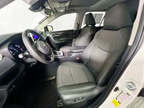 Used 2024 Toyota RAV4 XLE image 14