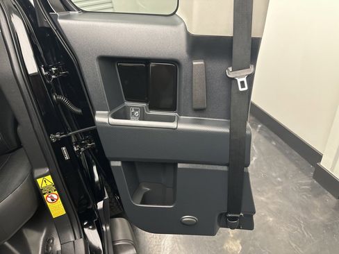 Used 2011 Toyota FJ Cruiser 4WD image 14