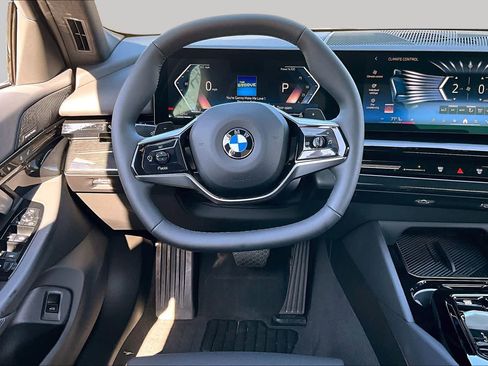 Used 2026 BMW 530i RWD image 5
