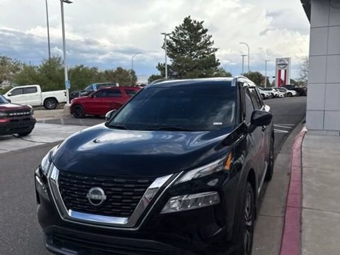 Certified 2023 Nissan Rogue SL w/ SL Premium Package AWD/4WD image 3