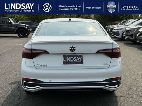 Used 2024 Volkswagen Jetta SEL image 4