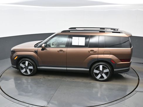Used 2024 Hyundai Santa Fe Limited image 35