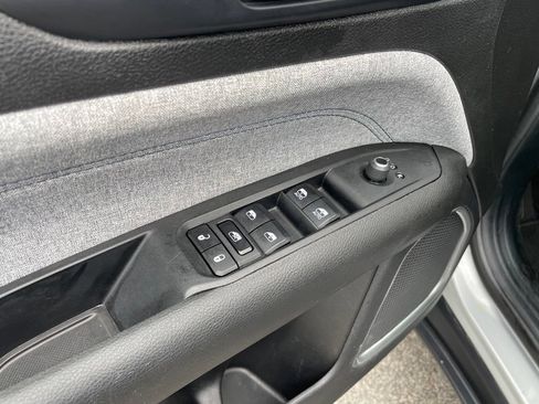 Used 2024 Jeep Compass Latitude AWD/4WD image 12